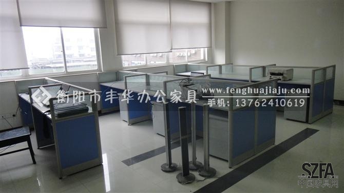 衡陽豐華辦公家具，專業(yè)承接辦公家具相關(guān)工程。歡迎新老客戶訂購、洽談！！